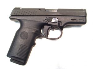 Pistola STEYR, modelo M9, calibre 9 Pb. nº 005366 -0