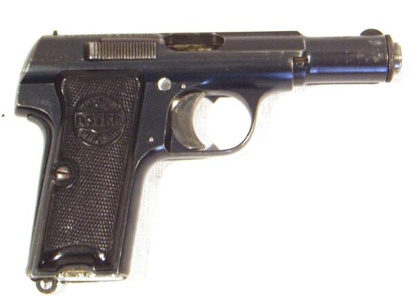Pistola ASTRA, modelo 300, calibre 9 c., nº 372.763-0