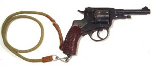 Revolver NAGANT, modelo 1922, calibre 7,62 Nagant, nº G041-0