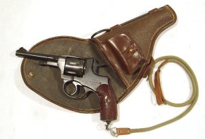 Revolver NAGANT, modelo 1922, calibre 7,62 Nagant, nº G041-2477