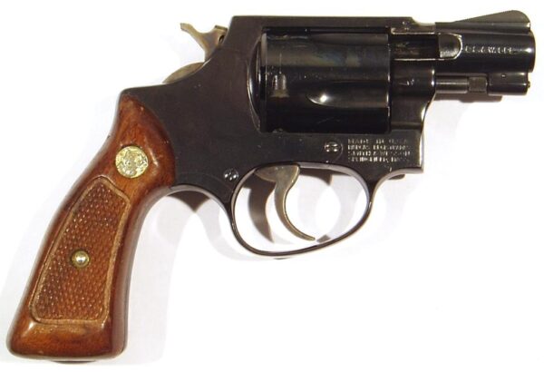 Revolver SMITH & WESSON, modelo 36, calibre 38SP, nº J673649-0