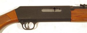 Carabina L. FRANCHI, modelo CENTENNIAL, calibre 22 lr., nº 1036629-2677