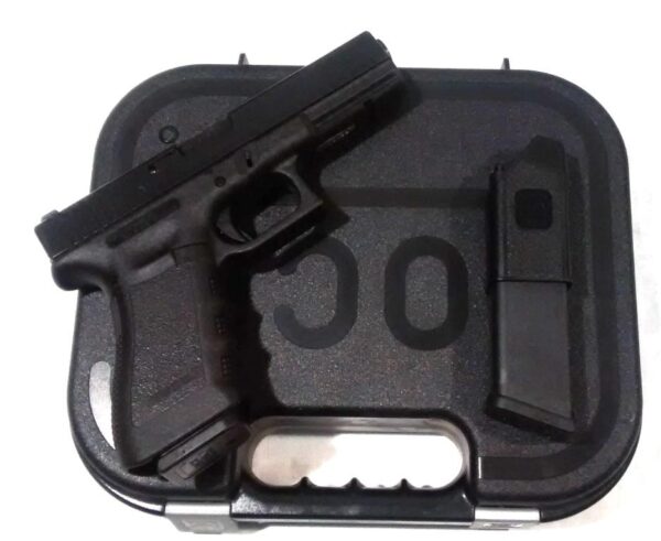 Pistola GLOCK, modelo 22, calibre 40 SW, nº FGV611-2996