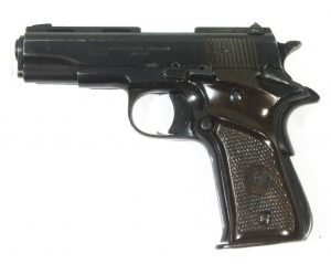 Pistola LLAMA, modelo IIIA, calibre 7,65, nº 646391-3214