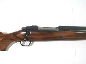 Rifle RUGER, modelo 77RS MAGNUM, calibre 416 Rigby, nº 780-75255-3253