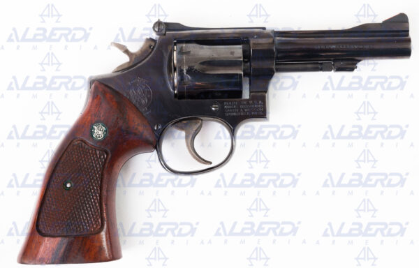 Revolver SMITH-WESSON modelo 15-4